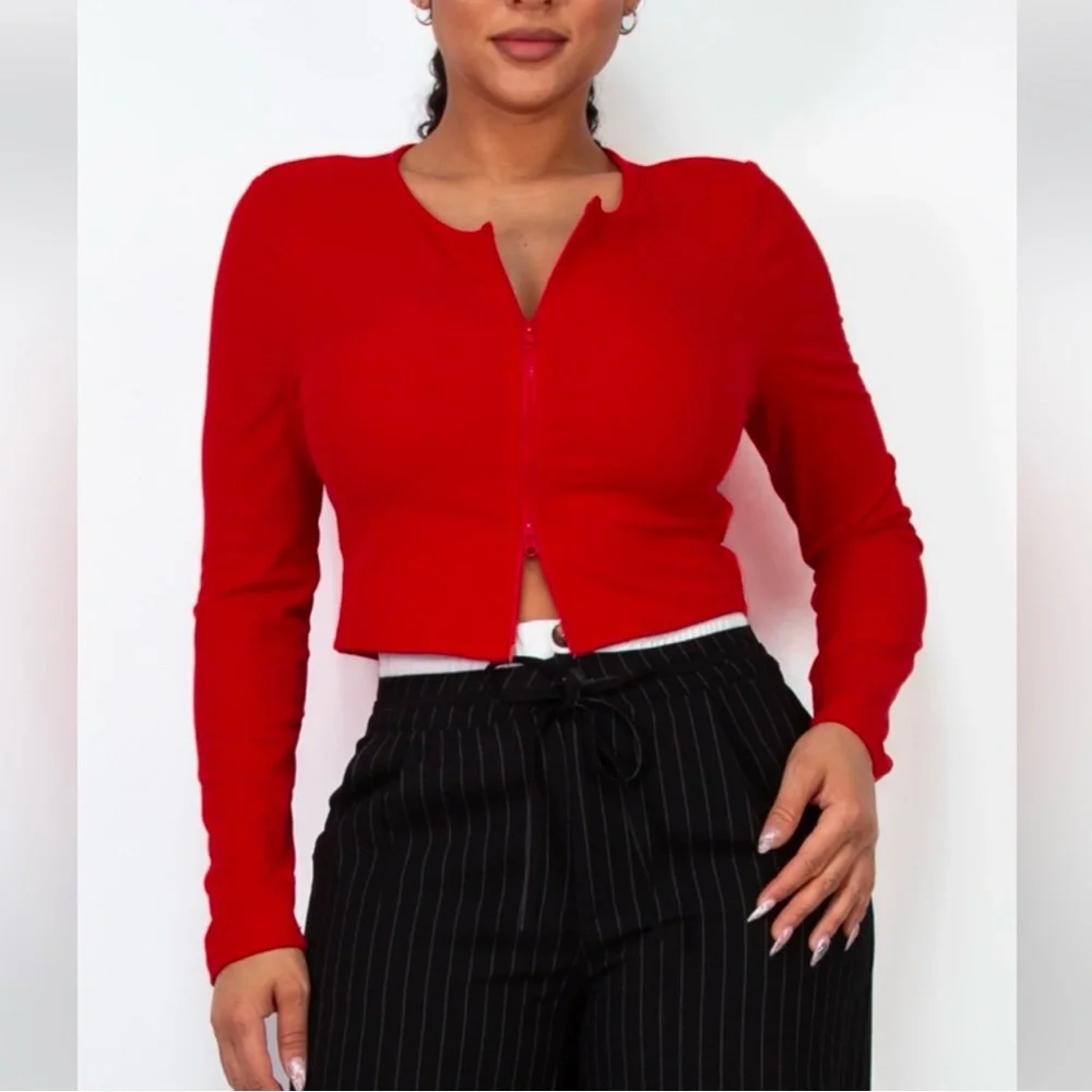⭐️NEW⭐️Red Double Zip Top - Picture 1 of 2